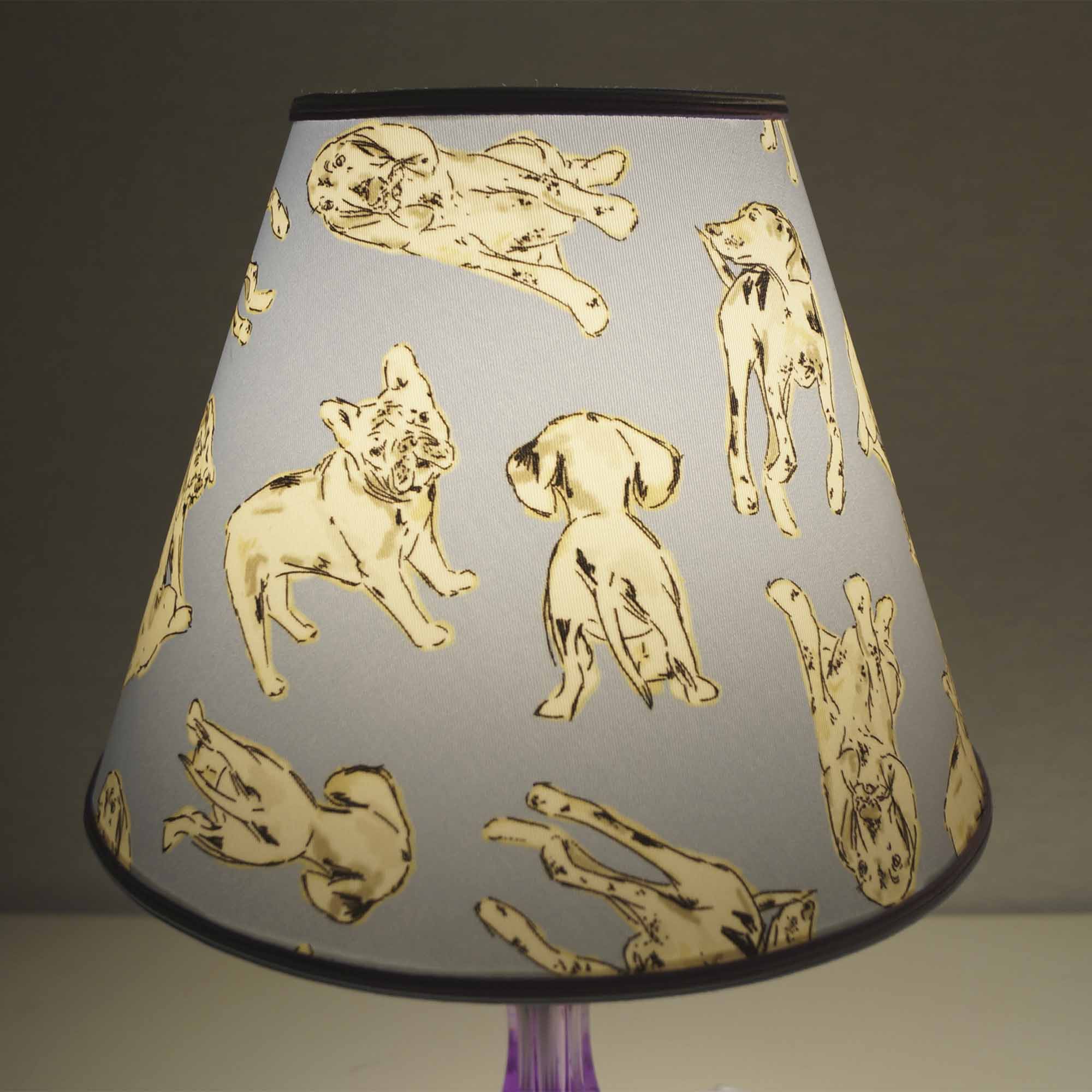Lampada Cagnolini celeste con base in plexiglass